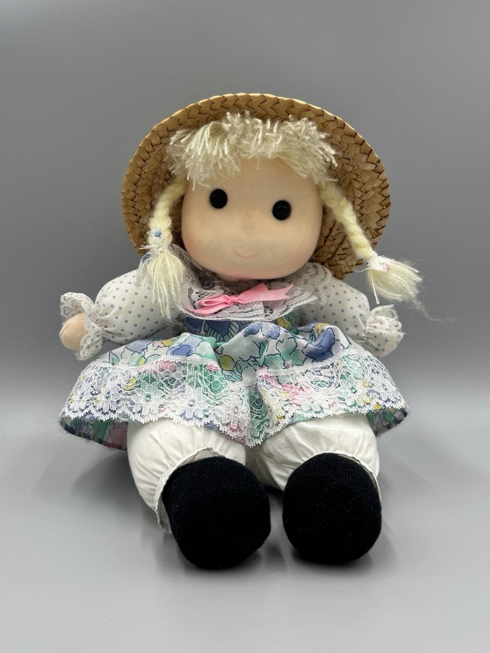 Accent International Rag Cloth Doll Wicker Hat Sitting 7” Stuffed Toy READ